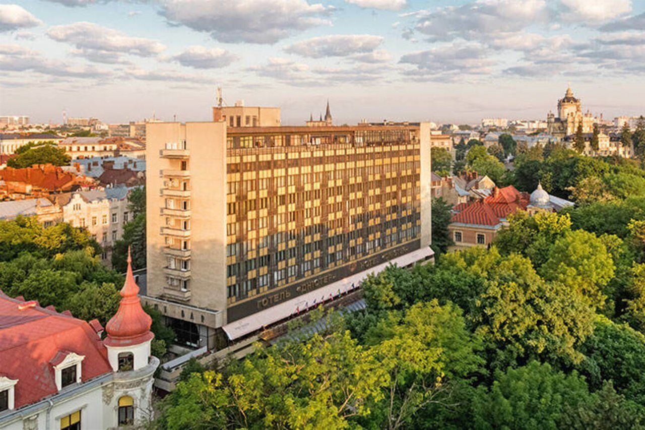 Premier Hotel Dnister Lviv Extérieur photo